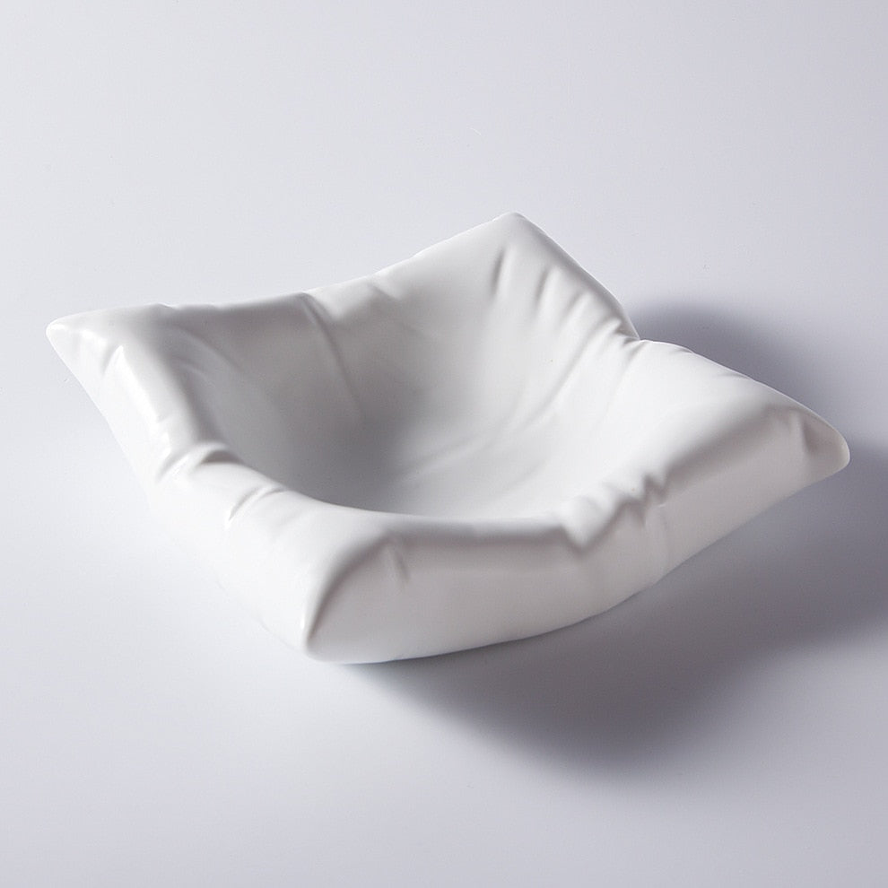 Pillows plates artistic conception tableware