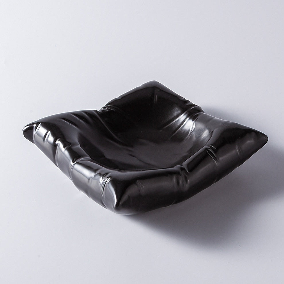Pillows plates  artistic conception tableware